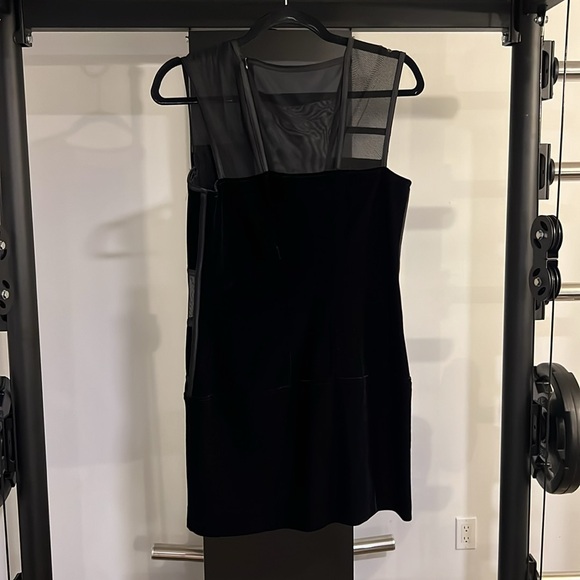 J. Kaur Collection by Barketti Black Velvet Dress with Sheer Details Size 6 - Picture 3 of 4